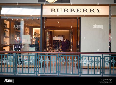 burberry store king of prussia